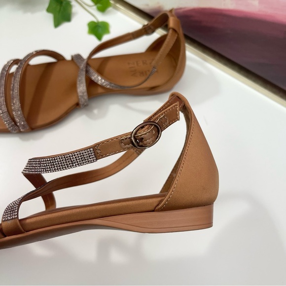 Naturalizer Sicily Strappy Flat Sandal in English Tea Brown Fabric Size 7.5 - Picture 9 of 13